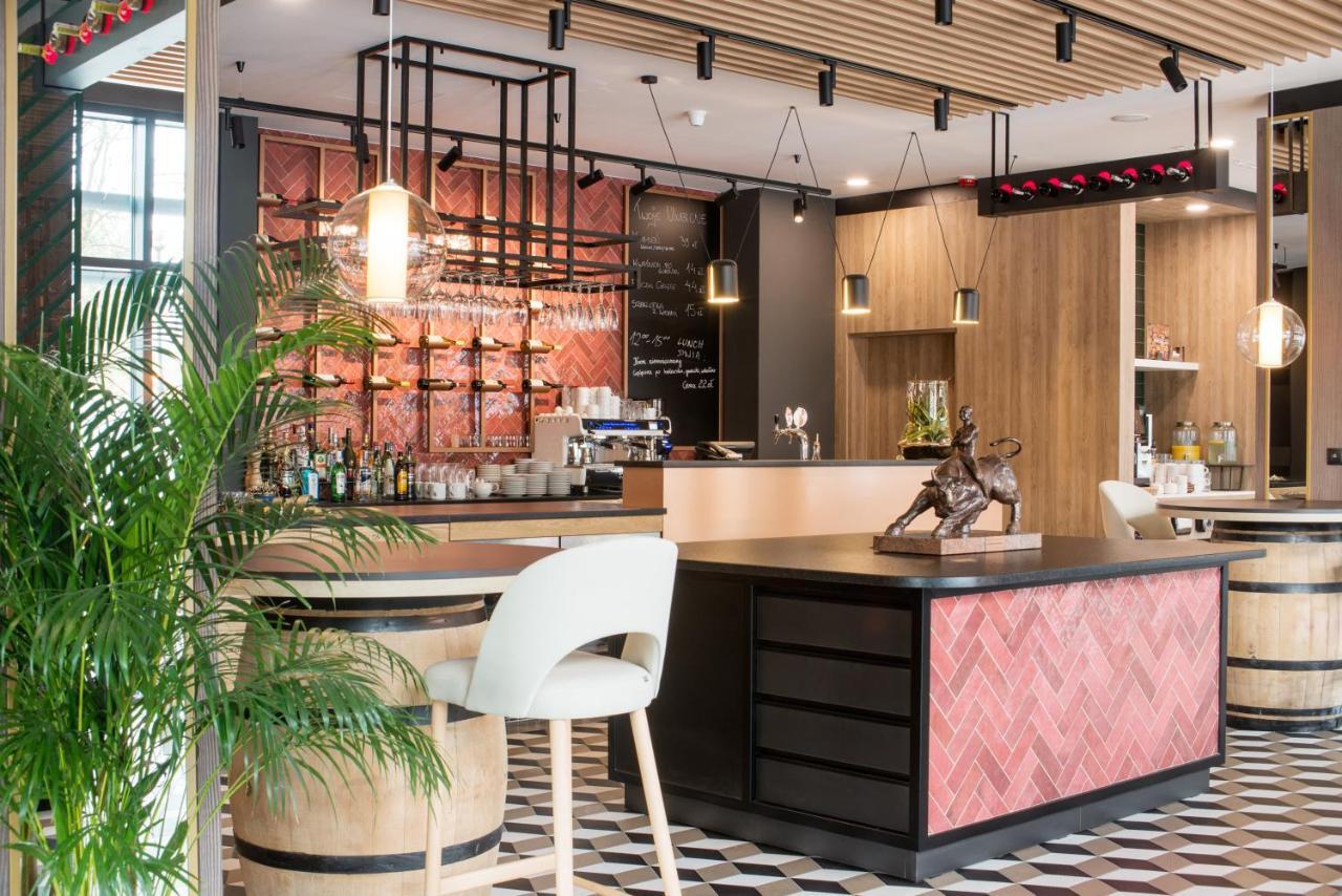 Ibis Styles East Готель 3*